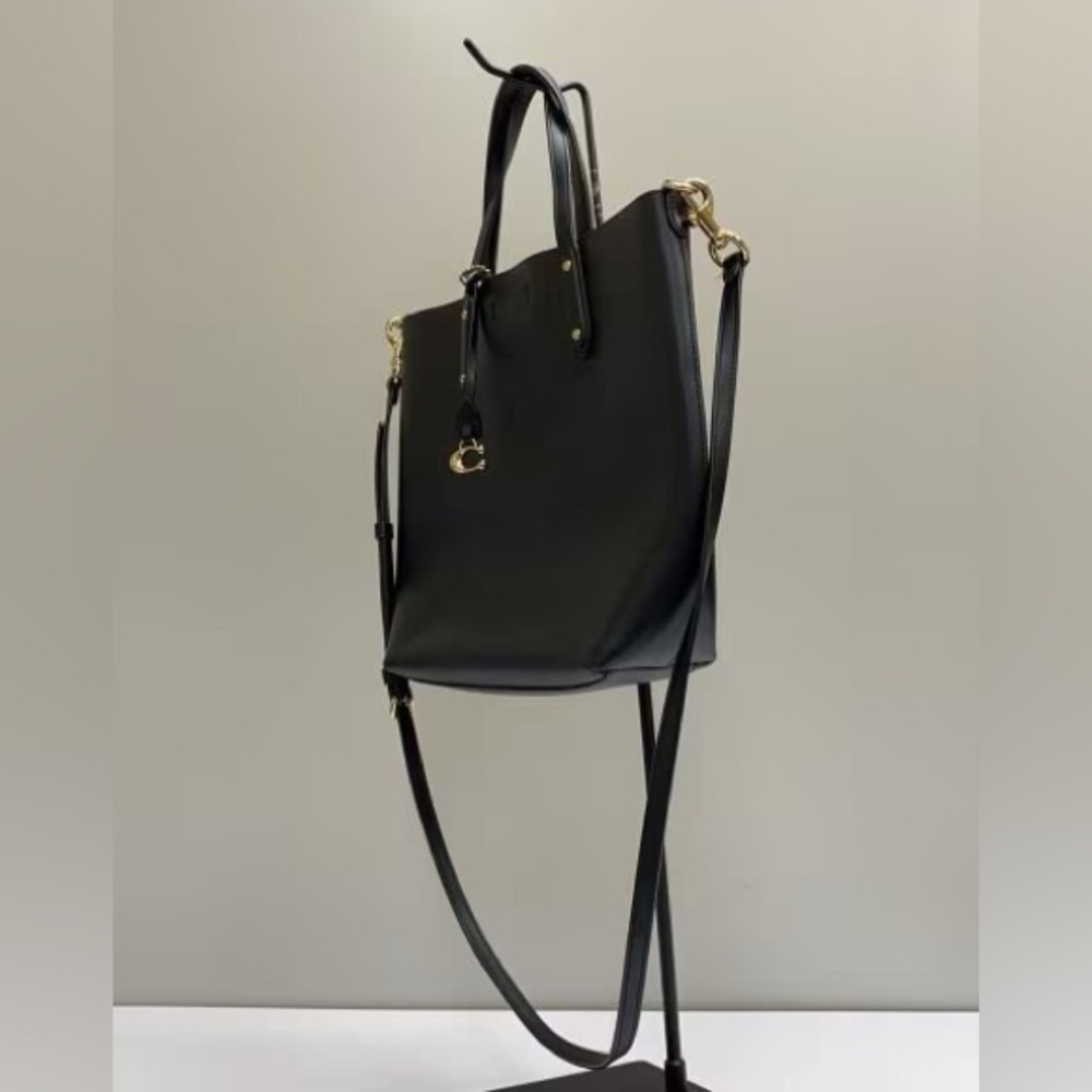 Coach Vintage 1980s Leather Shopper Tote Excellent Condition